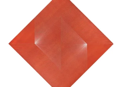 RADIACIÓN Y MOVIMIENTO SOBRE FONDO ROJO