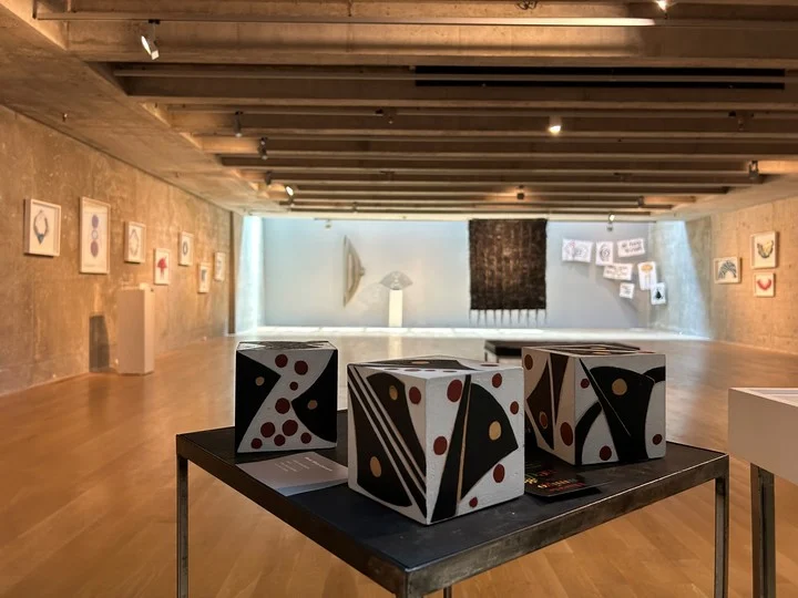 Un centenar de obras de Silvia Corcuera se pueden ver hasta febrero en el MACBA
